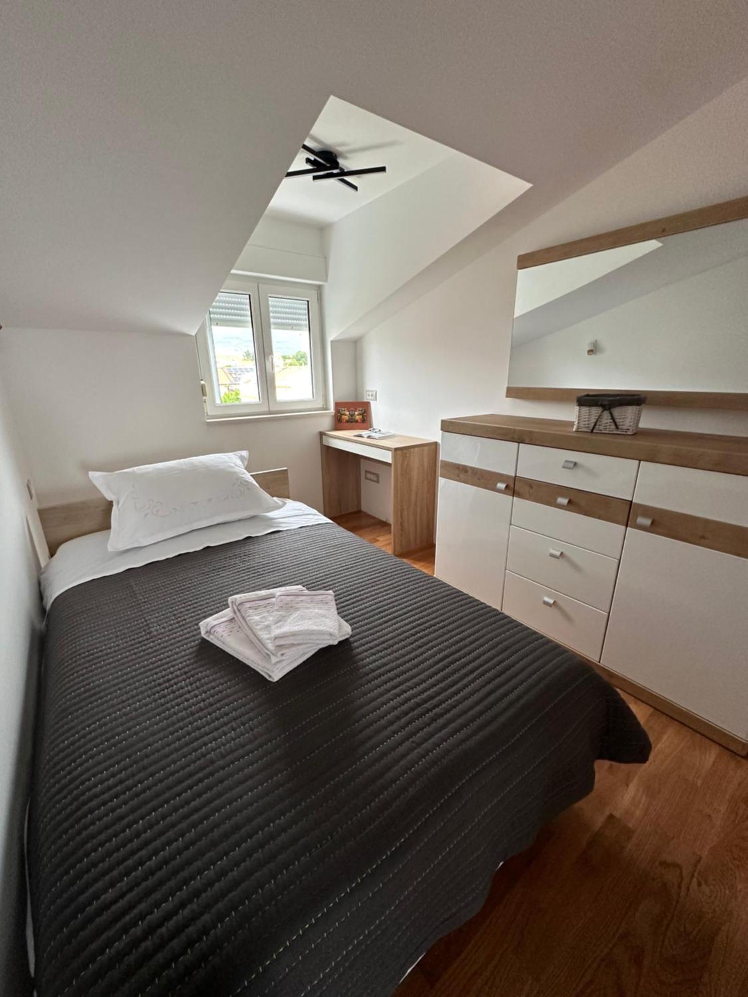 Bee House Suite - Brand New Apartment 100 M From Sea Kaštela Exteriér fotografie