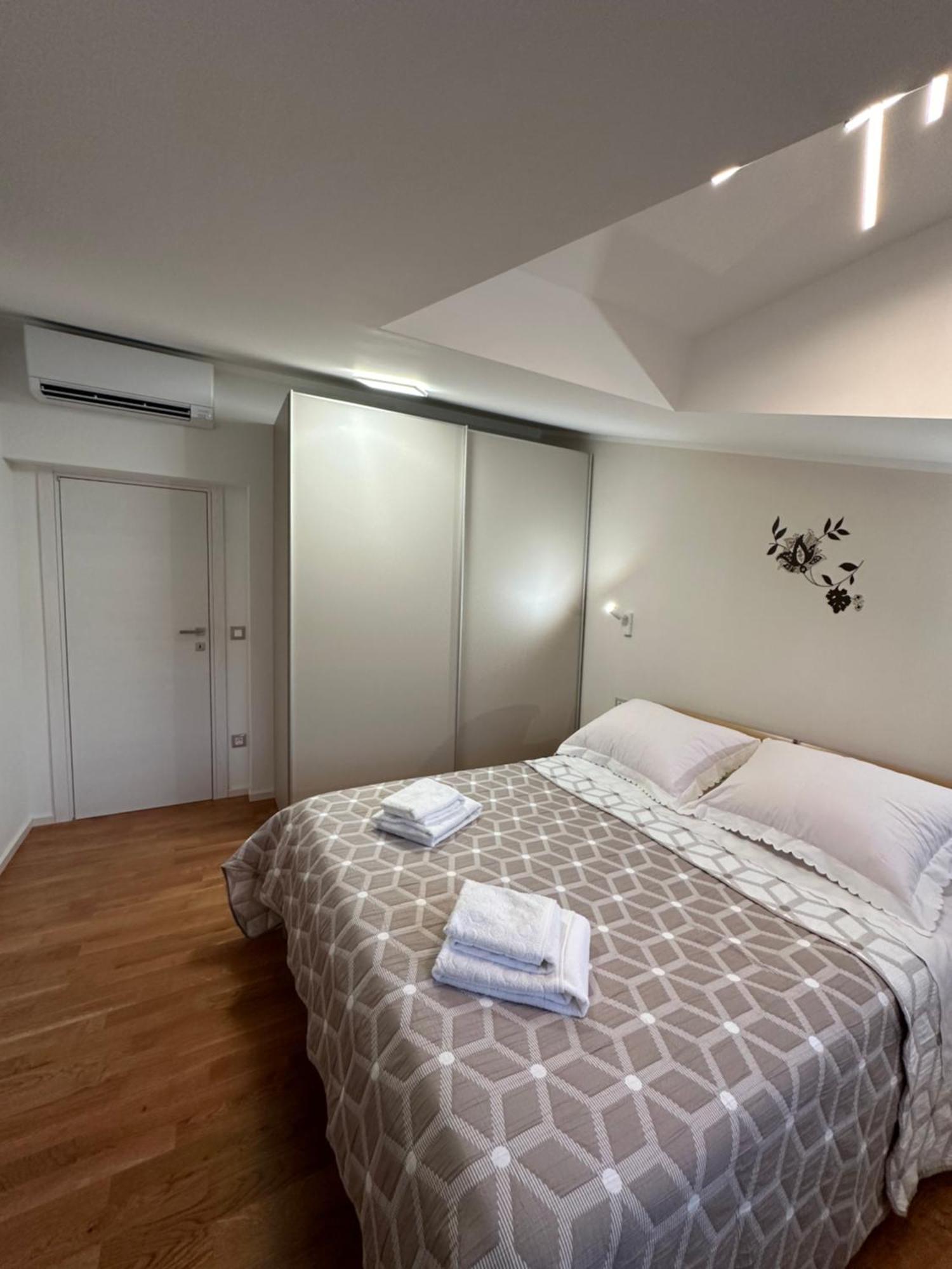 Bee House Suite - Brand New Apartment 100 M From Sea Kaštela Exteriér fotografie