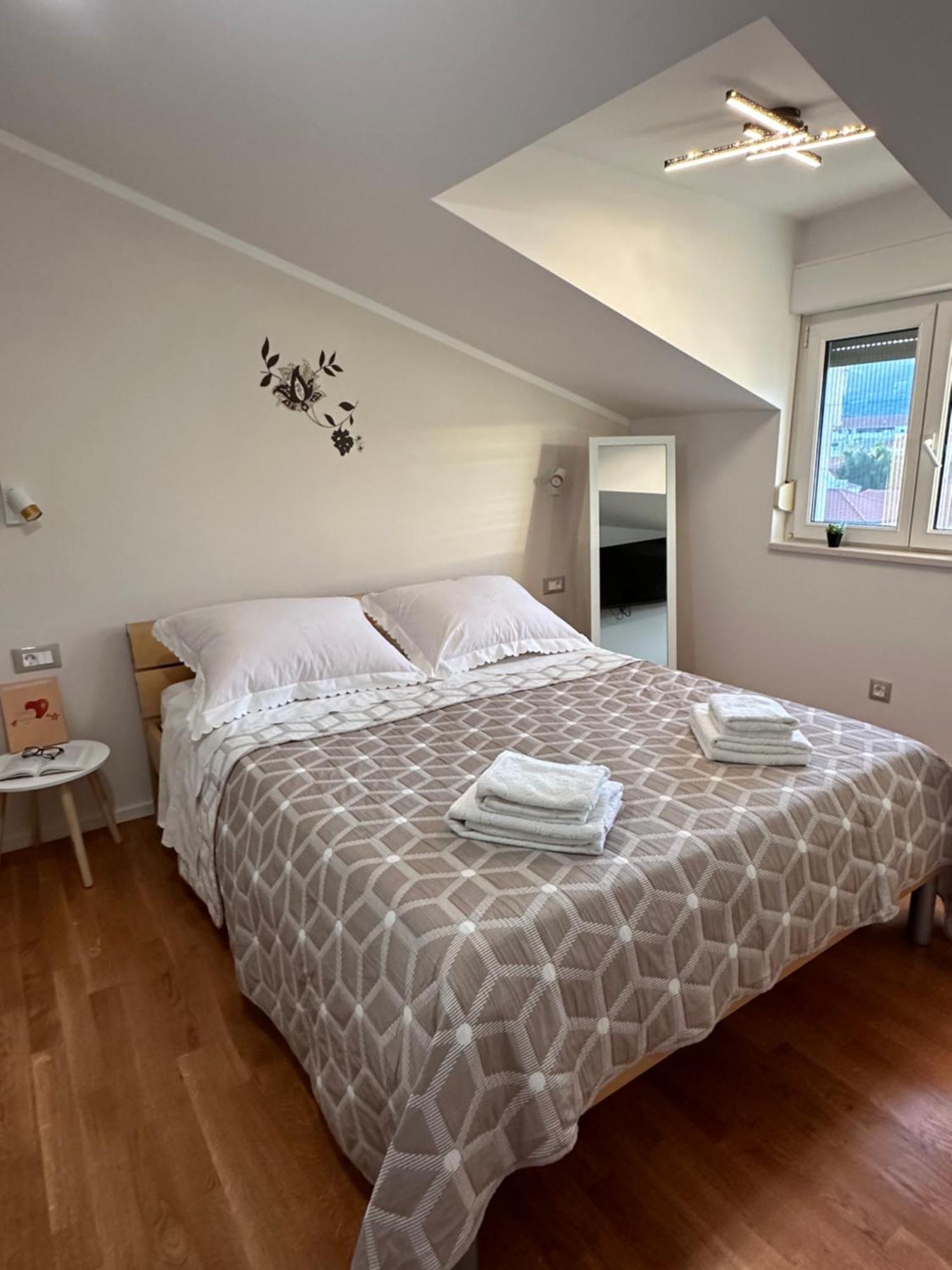 Bee House Suite - Brand New Apartment 100 M From Sea Kaštela Exteriér fotografie