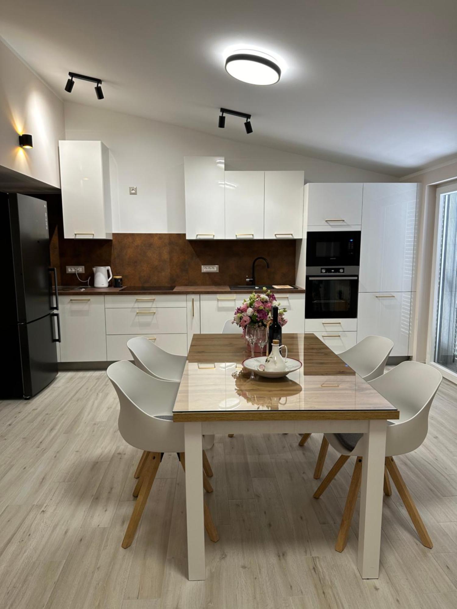 Bee House Suite - Brand New Apartment 100 M From Sea Kaštela Exteriér fotografie